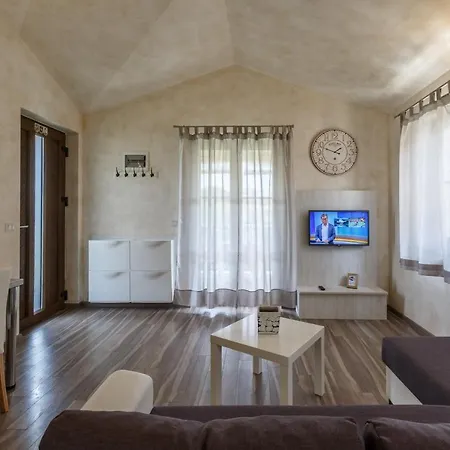 Apartment Teo Funtana
